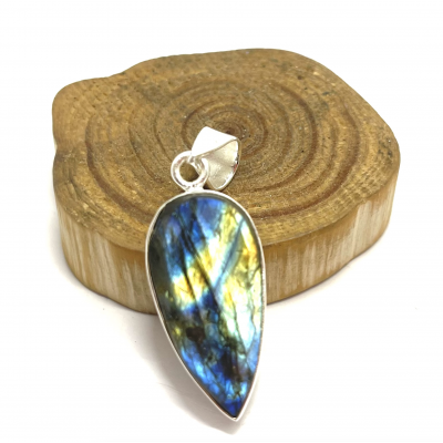 LABRADORITE BRUT SERTI